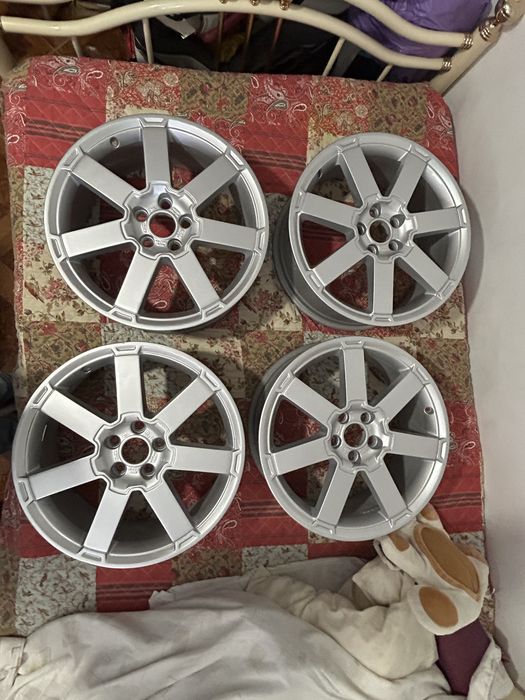 Jante R18 Ford Recém-restauradas (sem pneu)