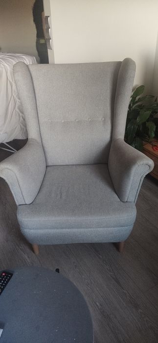 Fotel uszak z podnóżkiem