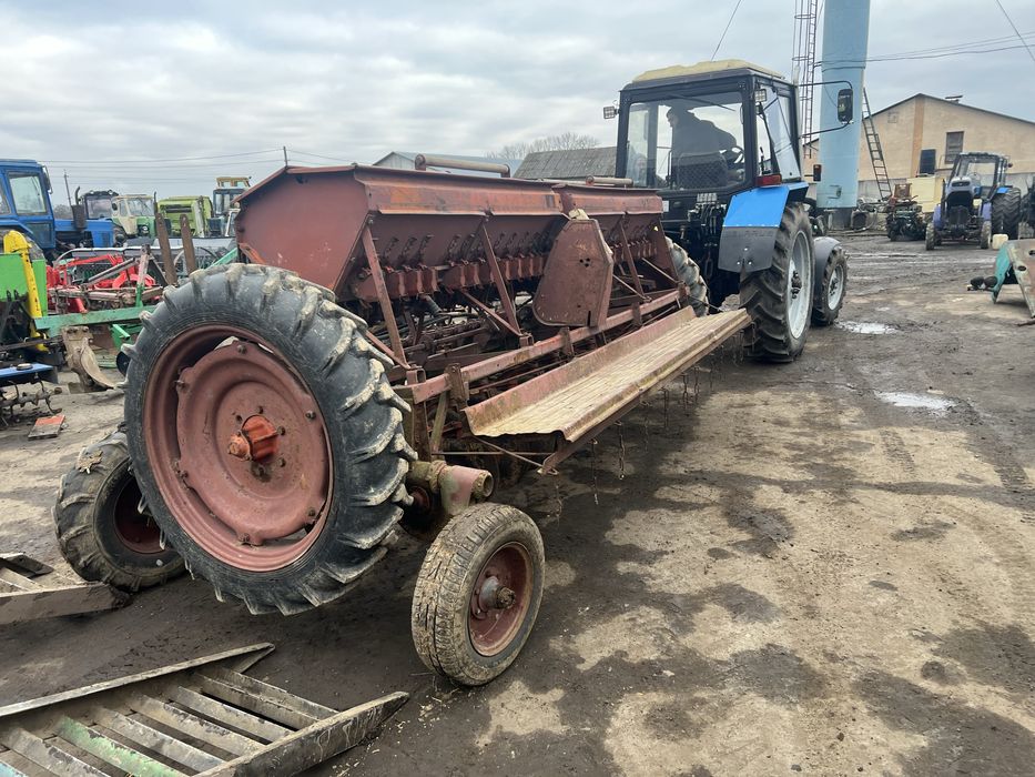 Сівалка Сз3.6 з транспортним положенням