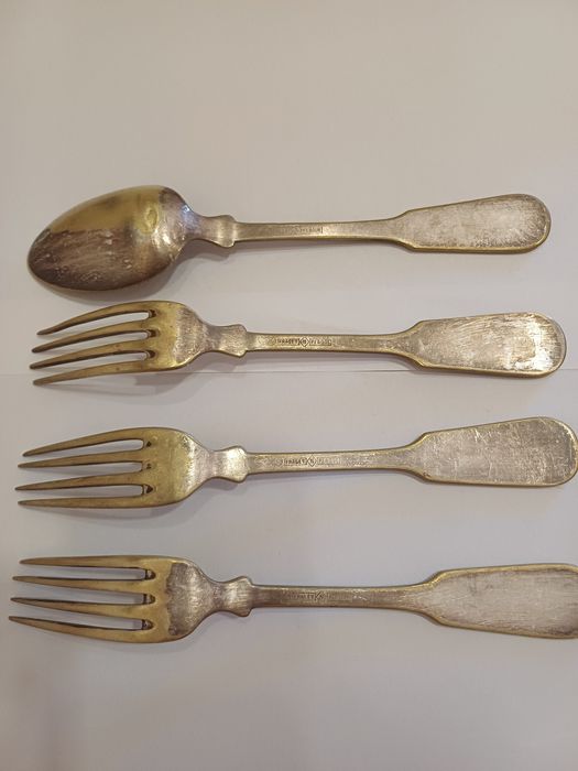 Набор вилок и ложка.FRAGET