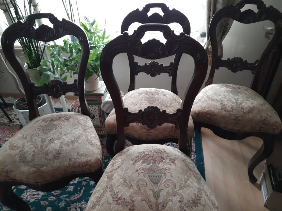 Krzesła zabytkowe 4 szt.