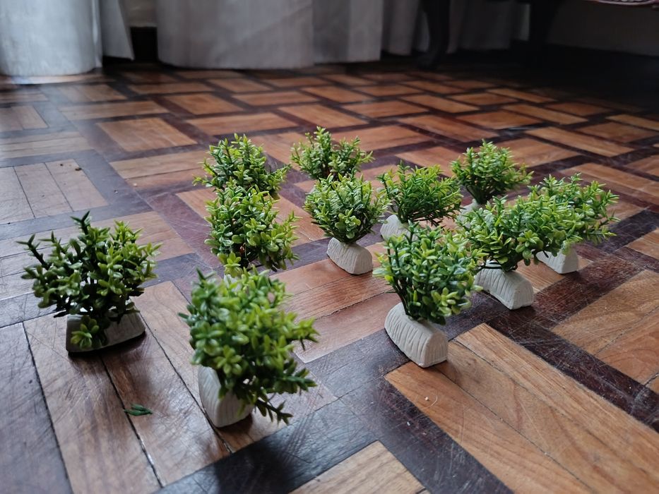 Várias plantas arficiais decorativas para aquário
