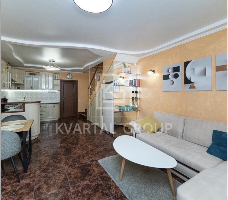 Продаж Таунхаусу  з ремонтом біля ЦЕНТРАЛЬНОГо парку з Газом!