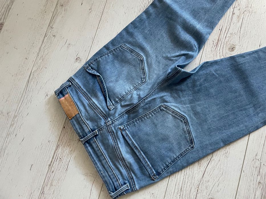 Jeansy stradivarius 40