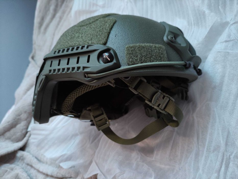 Replika Hełmu balistycznego FAST ACH OPS-CORE High Cut Wendy's UHMW-PE 1,6kg zielony L