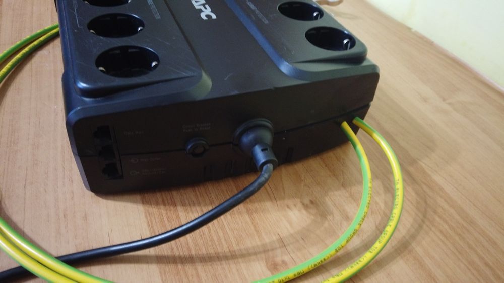 Безперебійник APC 330W для Роутера, ПК, ТВ та PlayStation (під акумуля