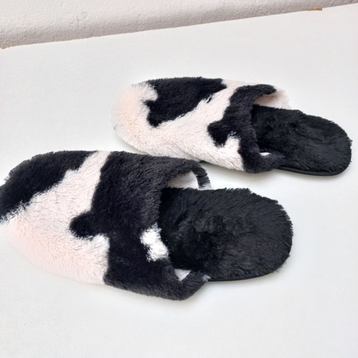 Chinelos branco/preto  Tam.38