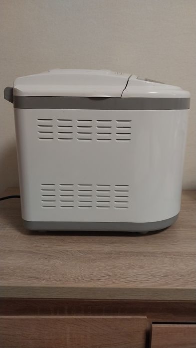 Хліблопічка LG HB-206CE як нова