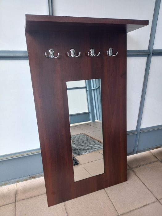 Wieszak ścienny na ubrania