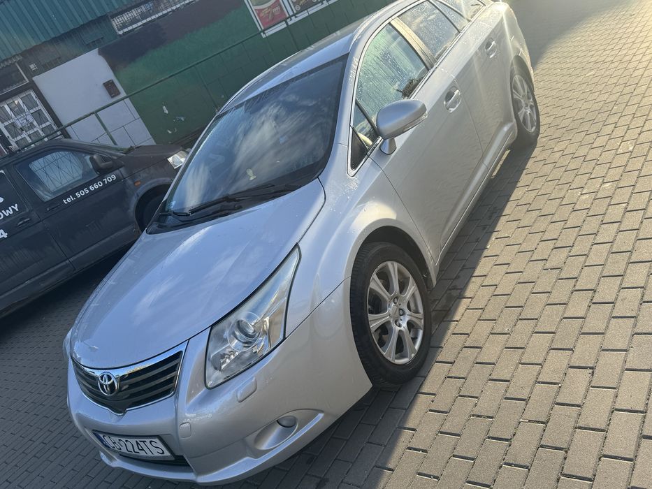 Toyota avensis 2.2 D4D super stan