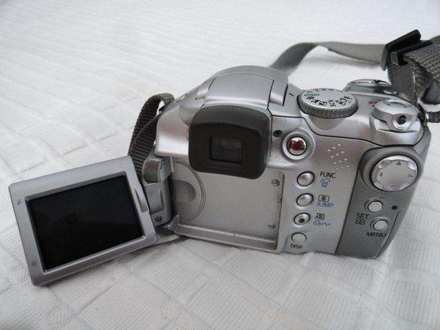 Máquina fotográfica Canon PowerShot S2 IS - Com Avaria