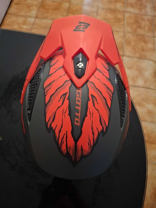 Capacete integral NOVO
