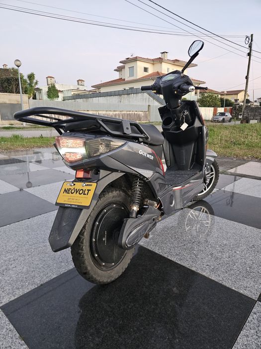 Vendo Mota eletrica com documentos