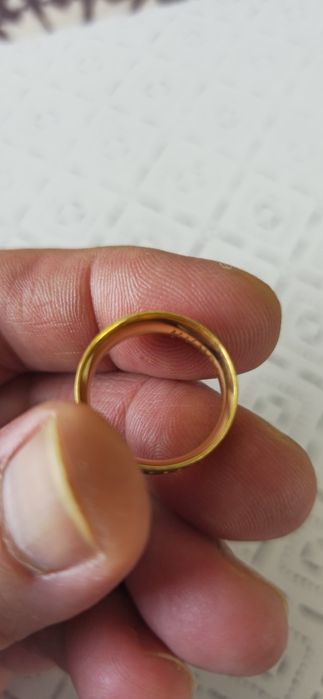Vendo um par de alianças em ouro 19.2 k.