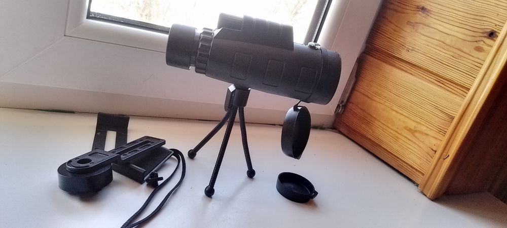 Монокулярр з компасом