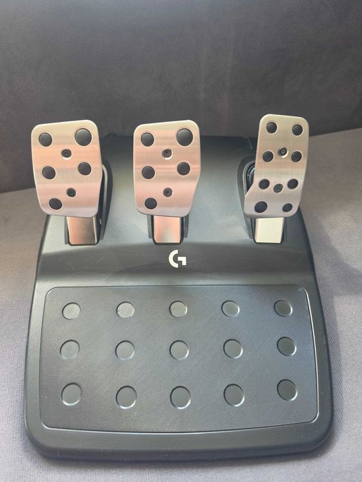 Logitech G923 + shifter kierownica PS5/PS4/PC