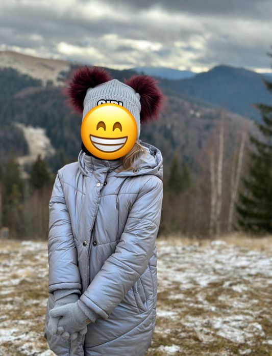 Зимова куртка на дівчинку