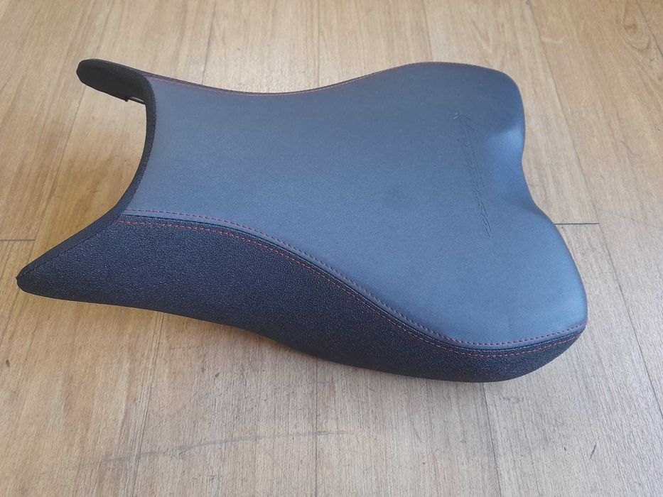 Banco Conforto – Suzuki Gsx1300R Hayabusa  2023