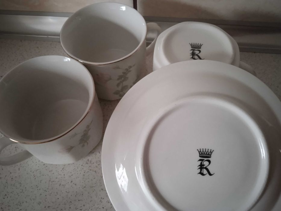Filiżanki z talerzykami, komplet filiżanek porcelana 6 szt. PRL, retro