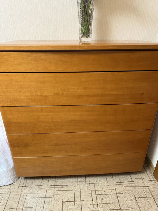 Меблі у спальню, комод