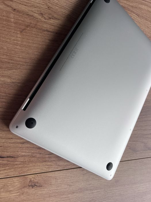 Macbook Pro M1 8/256 jak Nowy 88% kondycji baterii