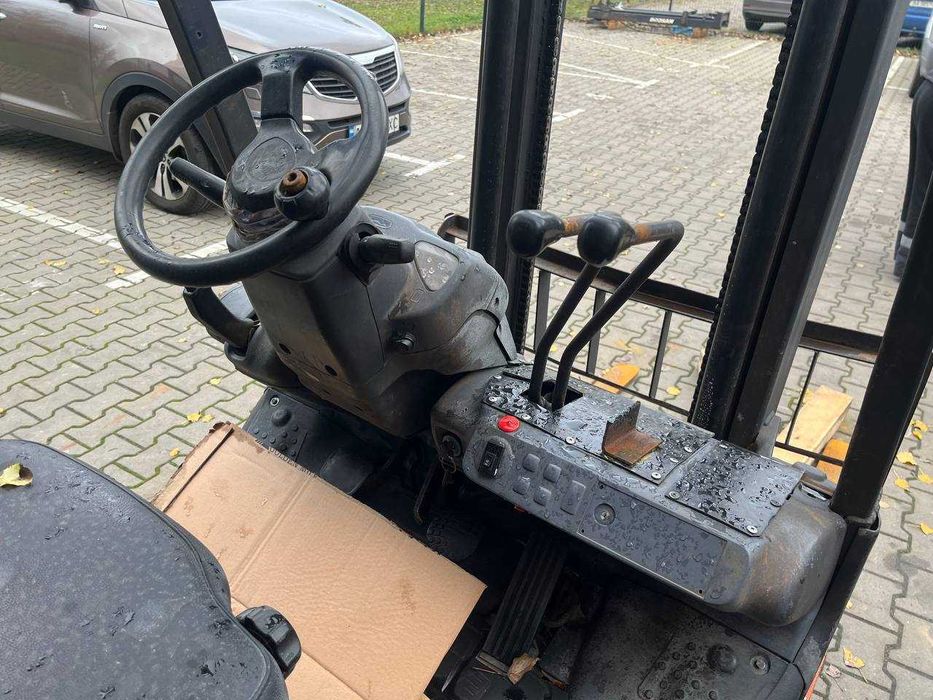 Навантажувач вилковий кара Komatsu FG15 газ 1.5т.