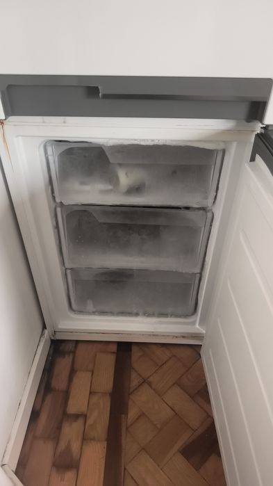 Vendo frigorífico Ariston hotpoint H8 A1E