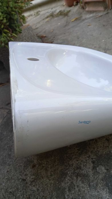 Lavatório suspenso de casa-de-banho