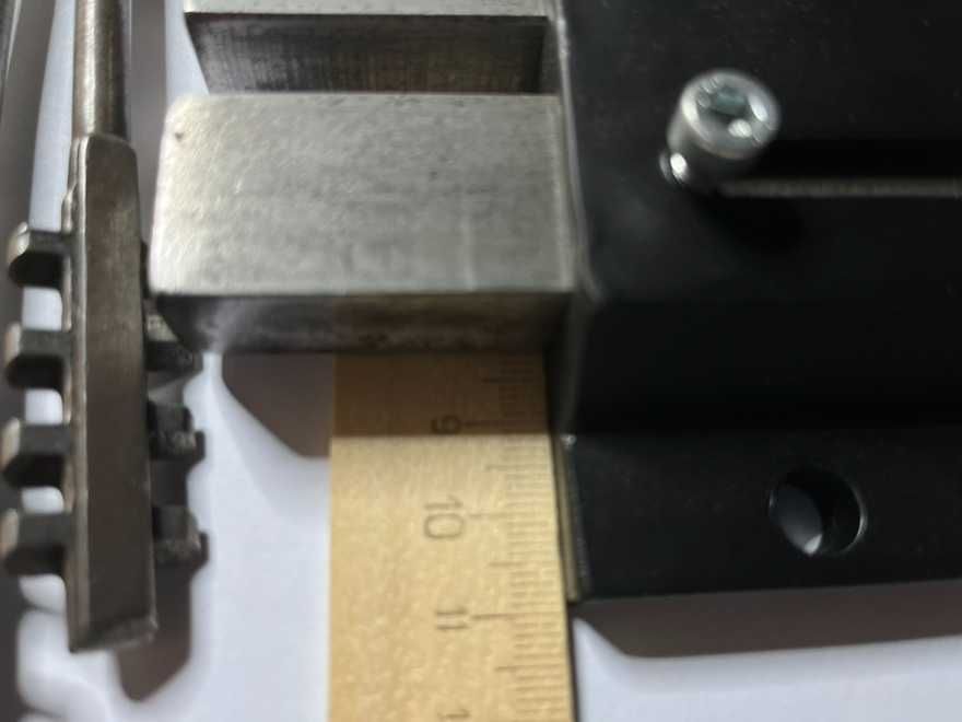 Замок гаражний накладний