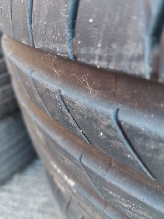 Продаються шини  235/45 R 17 . 97 Y.