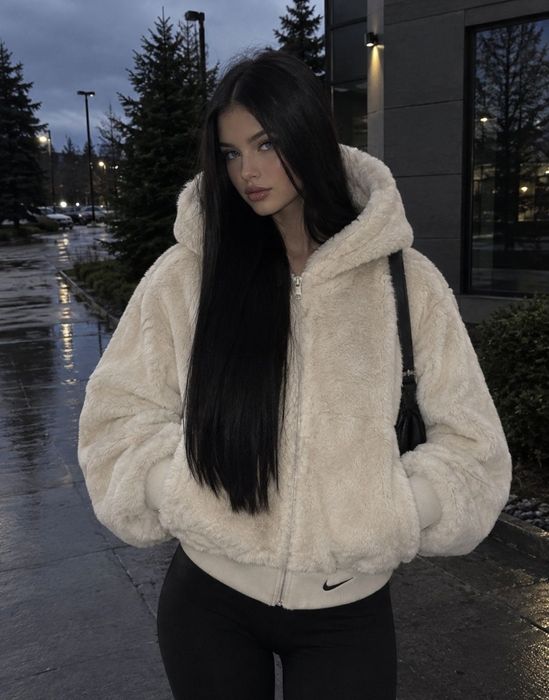 Шубка жіноча Nike розмір XS,S,M,L  Оригінал!