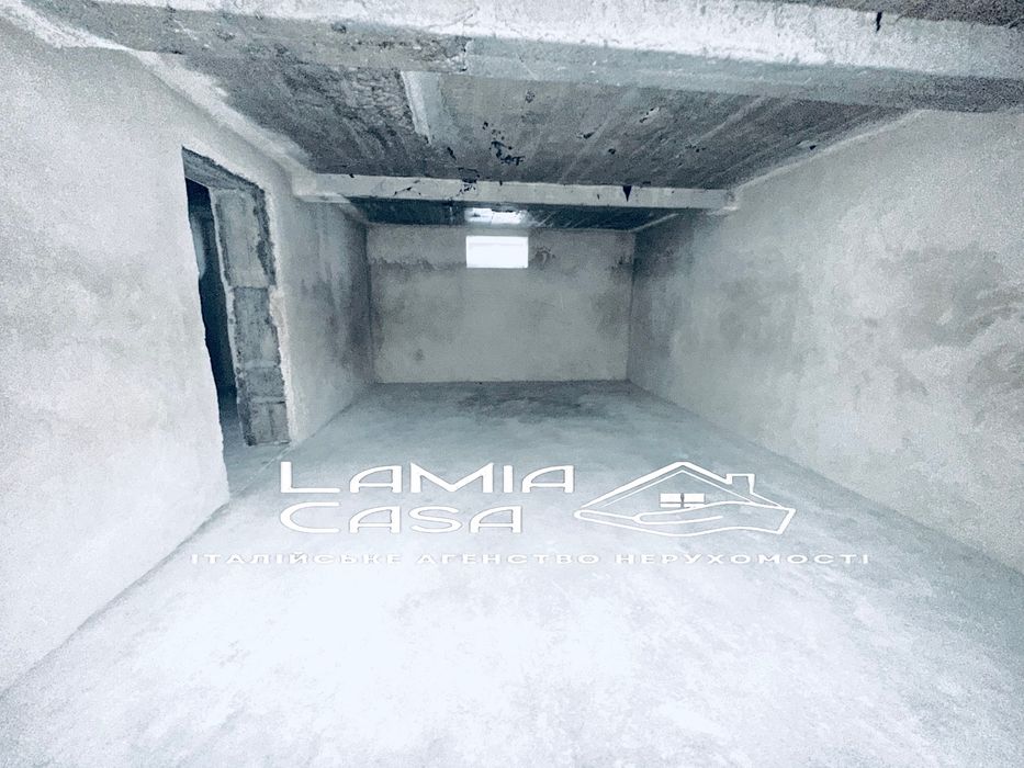 Продаж котеджу з басейном . Ближня роша