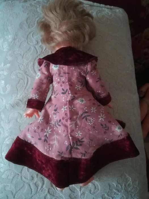 Платье и капор на куклу