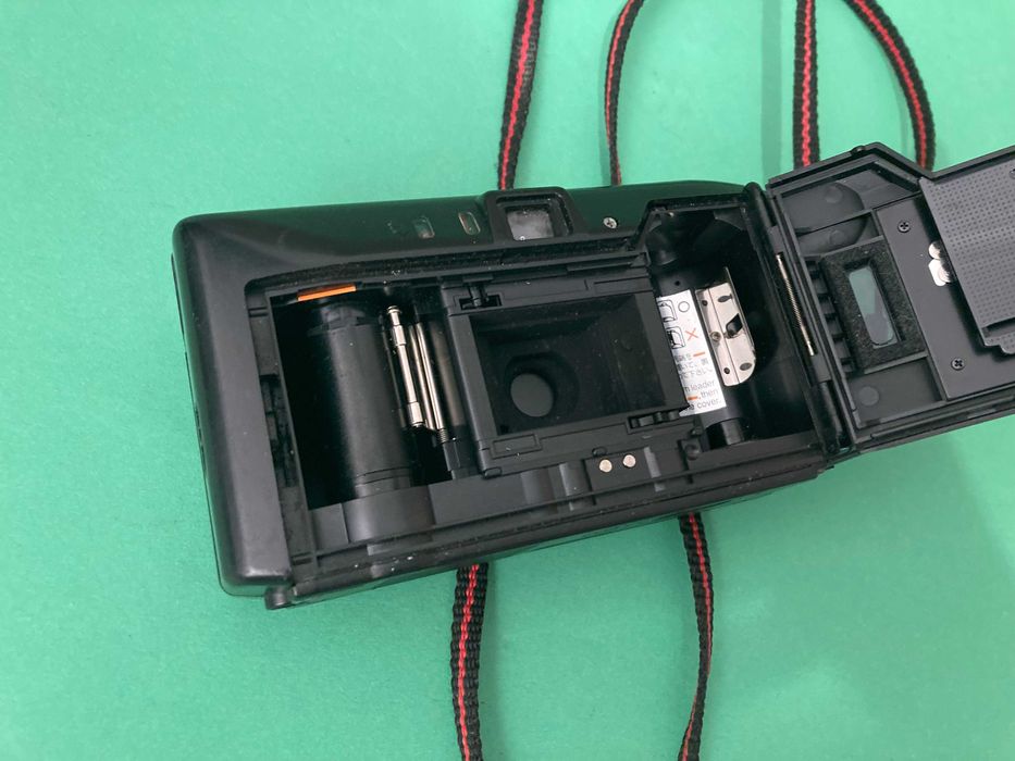 Máquina Fotográfica Vintage Yashica AF-J2 32 mm