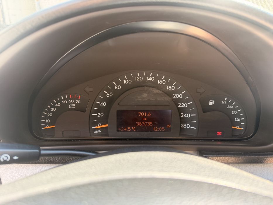 Mercedes-Benz C-Class 2001