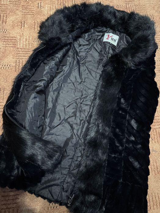 Безрукавка жіноча