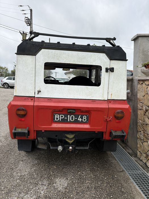 Jeep Portaro 240