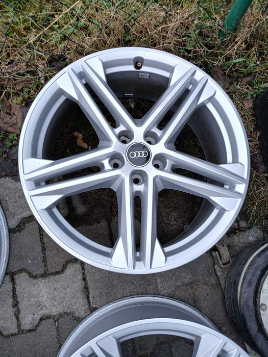 A1001. AUDI 8 x 20 ET 39 rozstaw 5x112