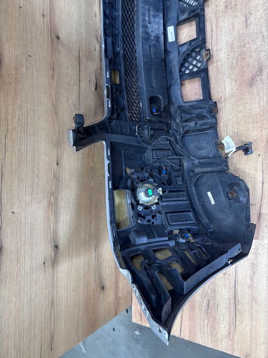 Zderzak przedni Mercedes ML W164 6xpdc kolor 775