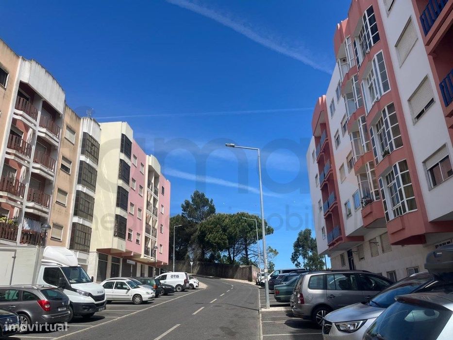 Loja em São Marcos — Cacém E São Marcos, Lisboa