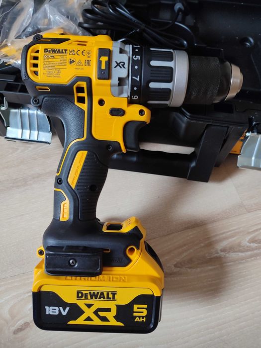 Zestaw DeWalt wiertarko-wkrętarka, impakt, ładowarka