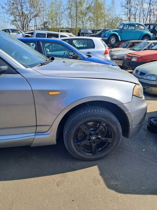 BMW X3 E83 Silbergrau metallic A08/7 błotnik prawy przód bez nakładki