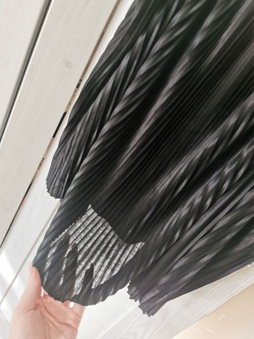 Bluzka czarna na ramiączkach mohito plisowana podkoszulka