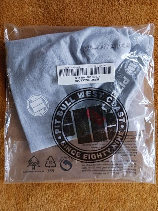 Nowa czapka Pitbull