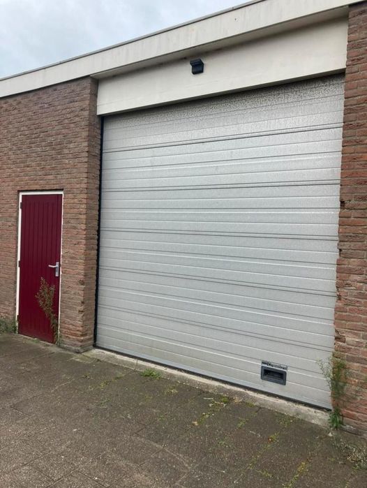 Brama garażowa 255x290  elektryczna panelowa segmentowa rolowana przem