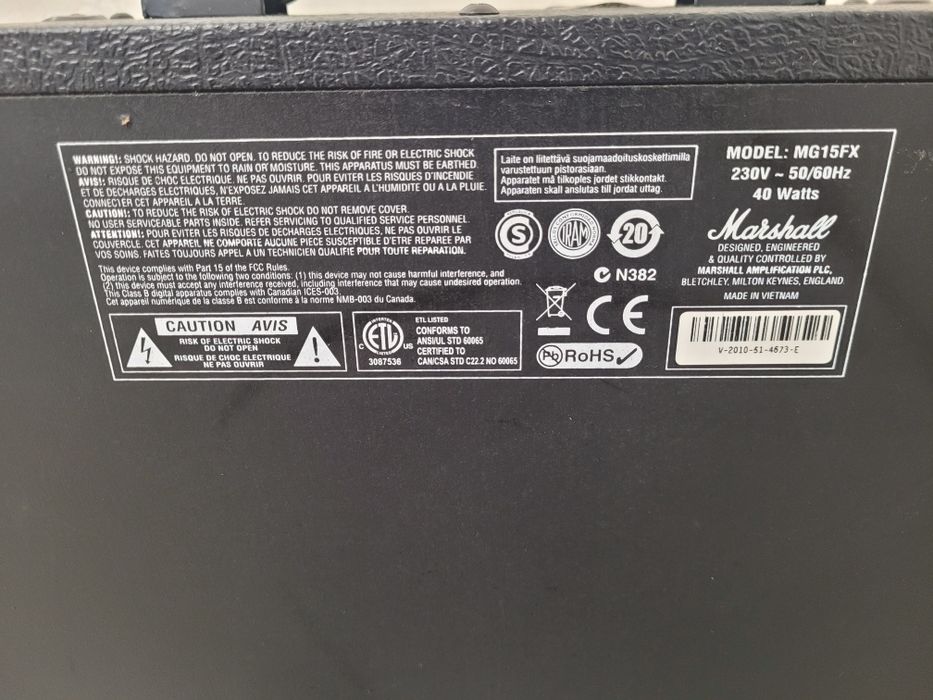 Гітарний комбопідсилювач Marshall MG15FX з ефектами