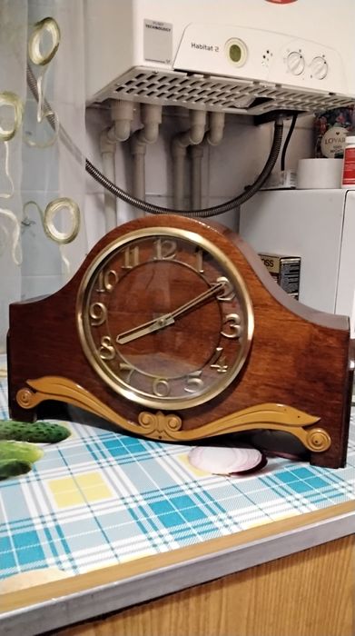 Годинник з боєм Весна.