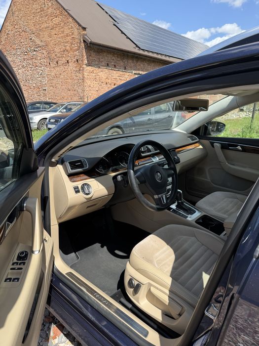 VW Passat B7 / Automat / 2.0D / 200 przebieg / Po duzym serwisie / Dobry stan