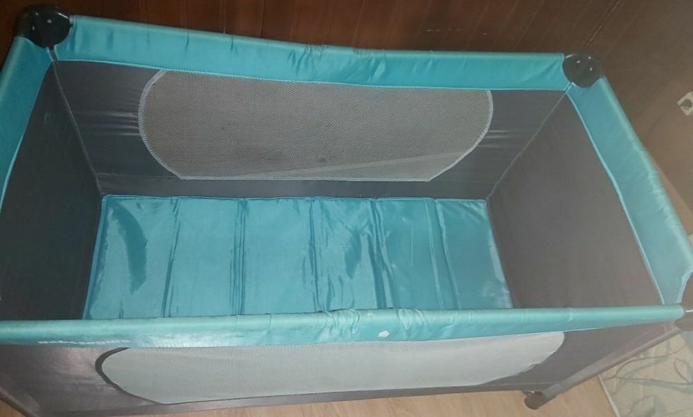 Cama/parque viagem criança 35€
