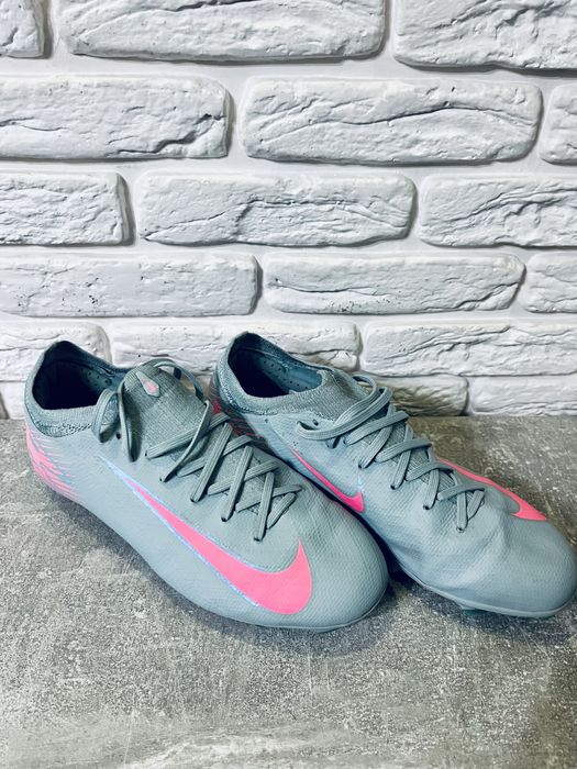 Бутси, Nike, Adidas